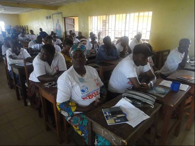 Manos Unidas contra el ébola.Cursos de capacitación en Sierra Leona