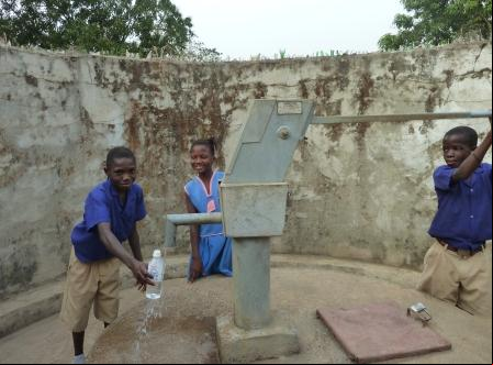 Foto Manos Unidas El agua es vital también para la prevención del ébola