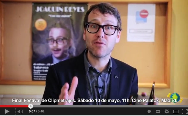 Joaquín Reyes colabora con el Festival de Clipmetrajes de Manos Unidas desde sus inicios. Te invita a la final de clipmetrajes y a ganar una Canon.