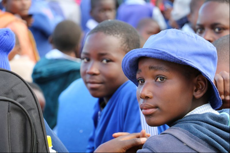 Futuro: perseverando en la educación. Foto manos Unida sen Zimbabue 