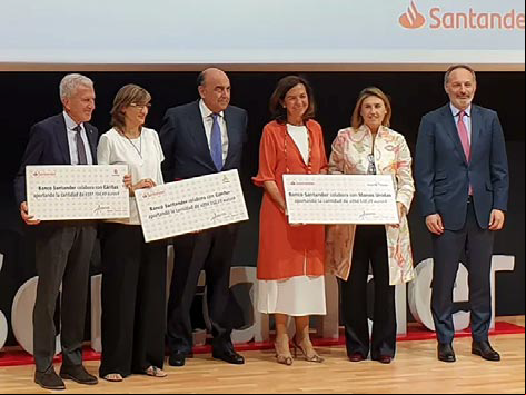 Con empresas y otras entidades