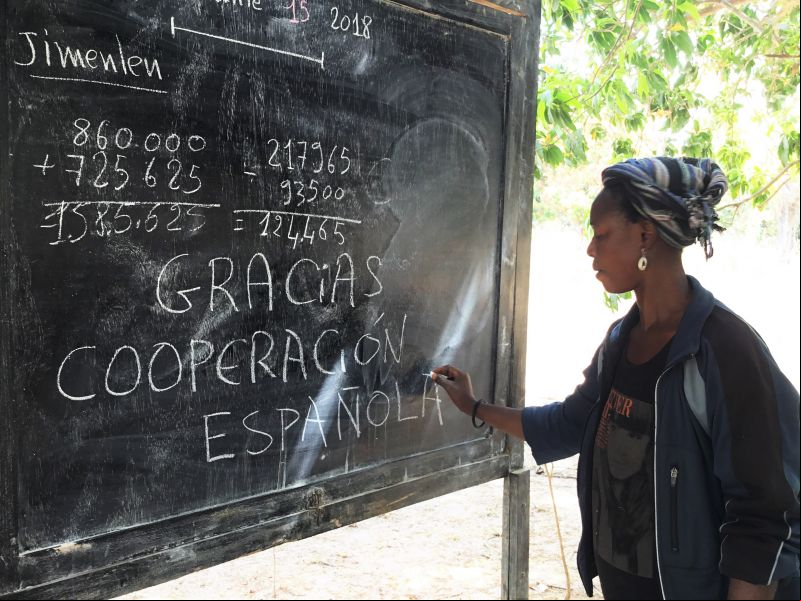 Día Alfabetización: El analfabetismo condena a la exlusion a millones de personas. Adela Gonález: Senegal