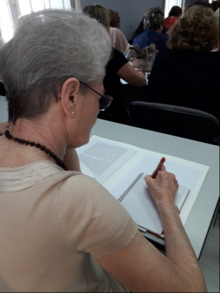 María Londero, voluntaria en la Delegación de Manos Unidas en Valencia.