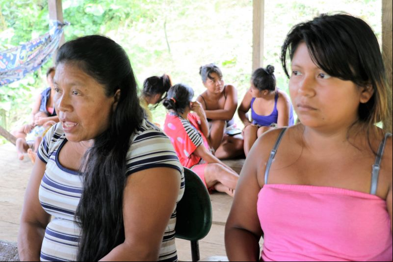 Maribel y Selina velásques. Mujeres d ela Comunidad del 20