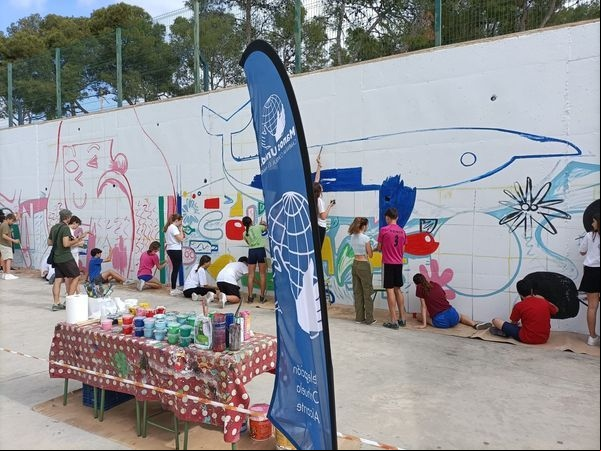 Mural realizado en el colegio Salesianos de Alicante. Foto: La Información de Alicante