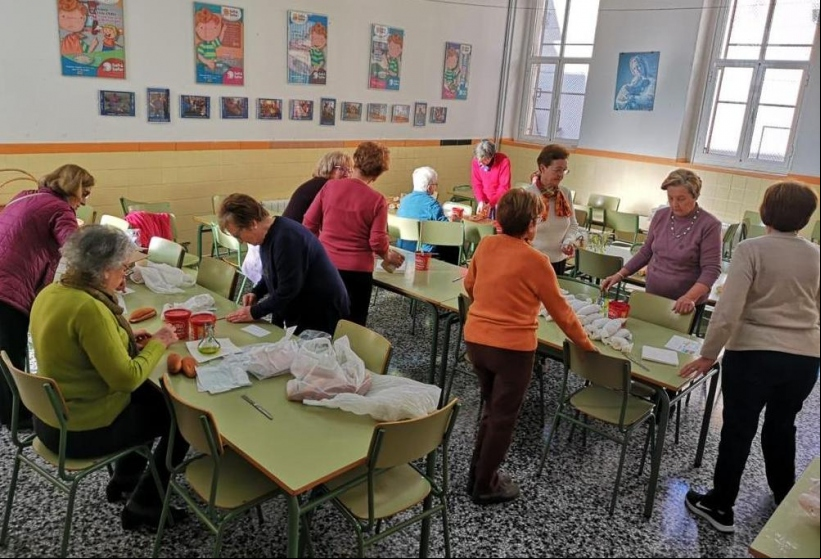 La delegación comarcal de Manos Unidas Valencia en Carcaixent organiza un bocadillo solidario.