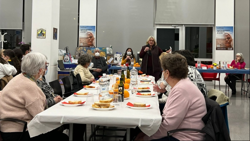 Cena del hambre en la comarcal de Manos Unidas Valencia en Foyos.