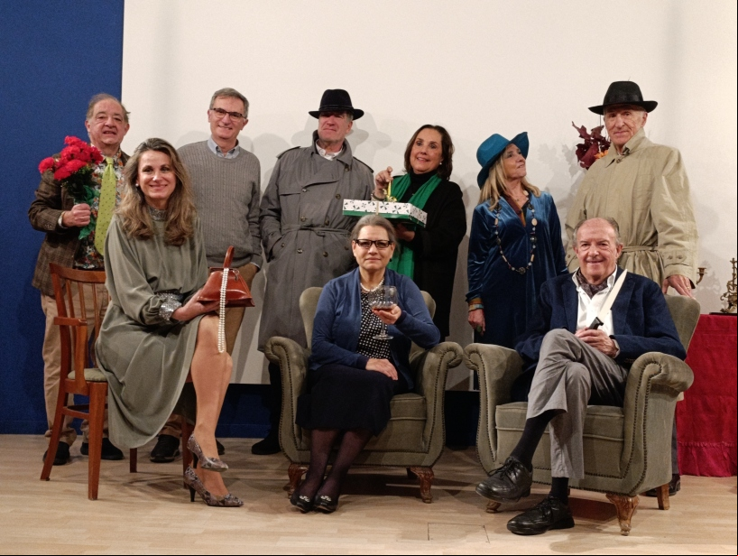Actores y actrices de la Compañía de Teatro MONTEARAGÓN con nuestro delegado Gonzalo González Churiaque