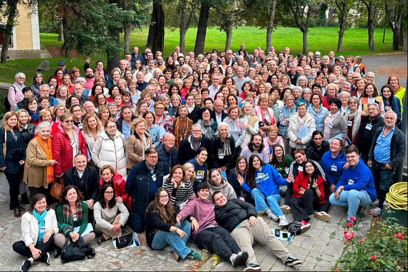 Foto grupal tomada durante la celebración de las Jornadas de Formación 2024 de Manos Unidas. Fotografía: Irene Hernández-Sanjuán, Manos Unidas