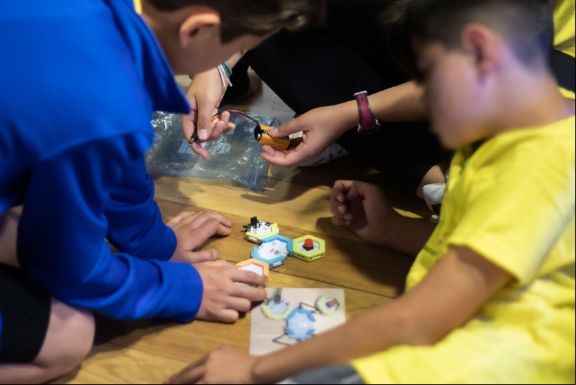 Educación en valores con robótica_Manos Unidas