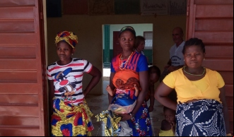 Salud materno-infantil en Sierra Leona: reforzando la atención primaria desde Lunsar. Fotografía: Marta Marí Sáez