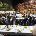 Más de 200 personas asistieron a la Cena del Hambre de Alcoy de Manos Unidas Valencia. Momento de la bendición de la mesa. 