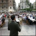 Casi 600 personas llenaron este comedor improvisado durante la Cena de Hambre