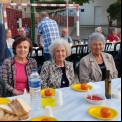 Más de 200 personas asistieron a la Cena del Hambre de Alcoy de Manos Unidas Valencia. Momento de la bendición de la mesa. 