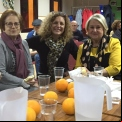 Ana Ruiz Ruiz, delegada de Manos Unidas Valencia junto con las compañeras de Pego.