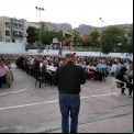 Más de 200 personas asistieron a la Cena del Hambre de Alcoy de Manos Unidas Valencia. Momento de la bendición de la mesa. 