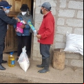 Reparto de ayuda humanitaria a los afectados por la crisis del coronavirus y el volcán Sangay en la región del Chimborazo en Ecuador