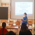 Taller impartido en el IES Districte Marítim por parte de Manos Unidas Valencia en su Feria Solidaria.