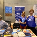 Nuestro stand en la Feria estuvo atendido por los voluntarios de Manos Unidas