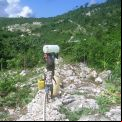 La orografía complicó la instalación del sistema de distribución de agua en isla Tortuga - Foto Manos Unidas