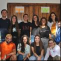 Por supuesto, foto de grupo de asistentes y organizadores.