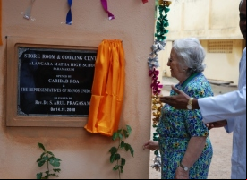 Caridad Roa. PREMIO a toda una vida de entrega. Manos Unidas 60 aniversario