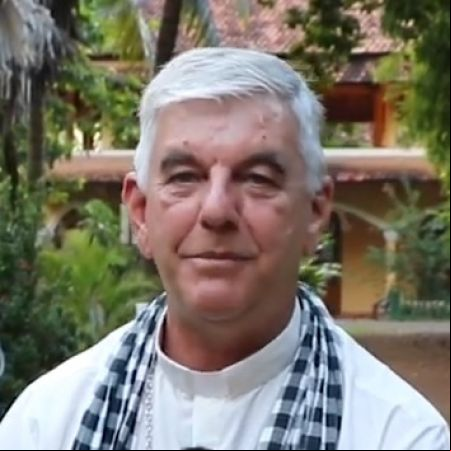 Mons. Kike Figaredo