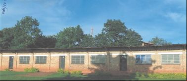Ampliación de centro escolar en Ruanda