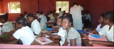 Construccion Aulas Madagascar Manos Unidas