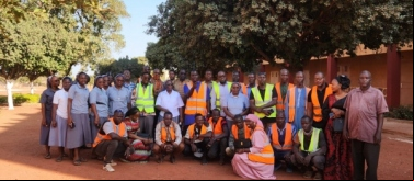 Equipo local del proyecto para la mejora del  a la educación primaria y secundaria para niñas, niños y adolescentes vulnerables en Niamana y alrededores de Bamako