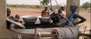  al agua potable, al saneamiento y la seguridad alimentaria en la Región de las Sabanas. Foto: Manos Unidas
