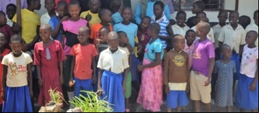Escuela Primaria en Uganda en zona de alto analfabetismo. Manos Unidas Valencia