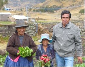 Familia agricultora del Perú