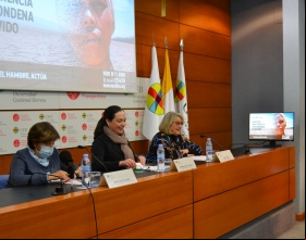 Manoli Nieto, trinitaria y misionera; Carmen Puerto, dirección de Palacio de Colomina CEU y Ana Ruiz Ruiz, delegada de Manos Unidas Valencia.