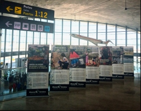 Exposición de Manos Unidas en el Aeropuerto de Manises, Valencia. 