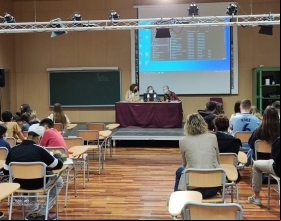 El IES Rascanya ha acogido a voluntarias de Manos Unidas Valencia para dar charlas sobre la situación en África. 
