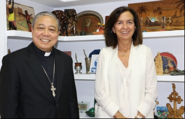 El Nuncio Apostólico visita Manos Unidas. Foto: Manos Unidas/Javier Mármol