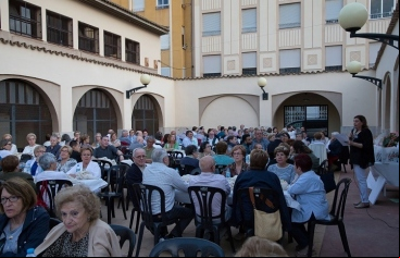 Cena solidaria en la comarcal de Sagunto de Manos Unidas Valencia. 