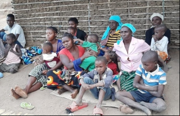 Personas desplazadas por el conflicto de Cabo Delgado. Foto: Manos Unidas/Diócesis de Nacala 