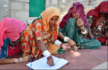 Manos Unidas ONG - La dura lucha por sobrevivir en el desierto del Thar (India)
