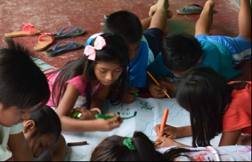 Niños y niñas awajún aprenden sobre los derechos de sus comunidades - Foto CAAAP