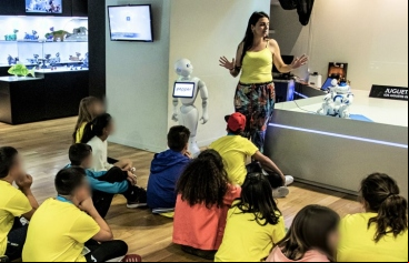 Manos Unidas y Juguetrónica educan en valores