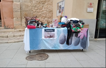 Mercadillo navideño en la comarcal de Cullera de Manos Unidas Valencia. 