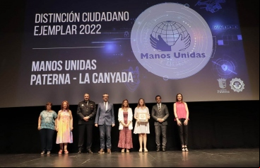 “Ciudadanos Ejemplares”: la Policía local de Paterna premia a la comarcal de Manos Unidas Valencia en Paterna 