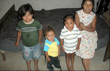 Una de las familias beneficiarias del proyecto de mejora del hábitat