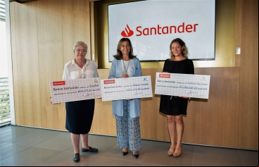 Entrega importe Fondo Solidario Santander. Foto: Banco Santander 