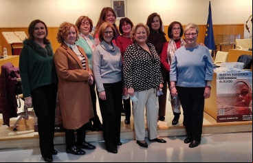 Voluntarias de Manos Unidas en Sedaví durante la lectura del comunicado.  para los proyectos.