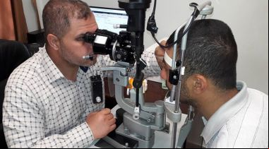 Ahmed en su revisión médica Foto CNEWA Pontifical Mission