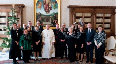 Comitiva de Manos Unidas en la audiencia privada con el papa Francisco. Fotografía: Vatican Media